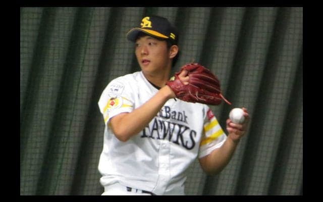 「1番凄い」千賀も絶賛　ホークス9年目、158キロの育成左腕に覚醒の予感