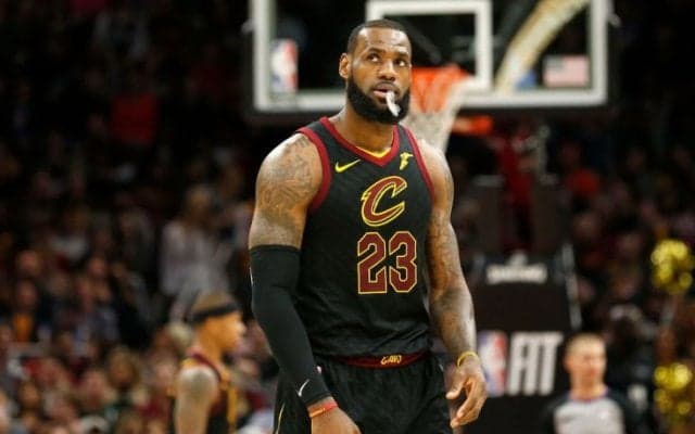 混迷極まるキャバリアーズ、サンダーに148失点の歴史的大敗でレブロン・ジェームズも「バスケ人生で初」と肩を落とす