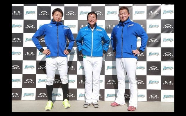 日本ハムがオークリーとチームアウターサプライヤー契約締結を発表