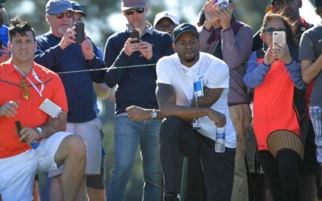 34歳になったイグダーラがゴルフ観戦、タイガー・ウッズと会って刺激を受ける