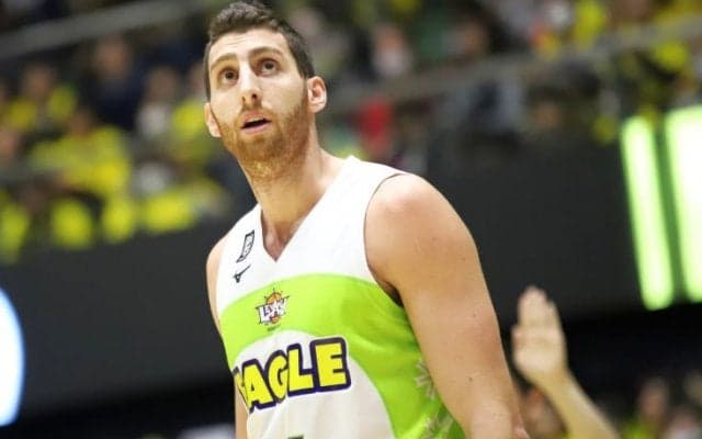 レバンガ北海道を引っ張るマーク・トラソリーニ「泥臭い仕事」で危機に立ち向かう