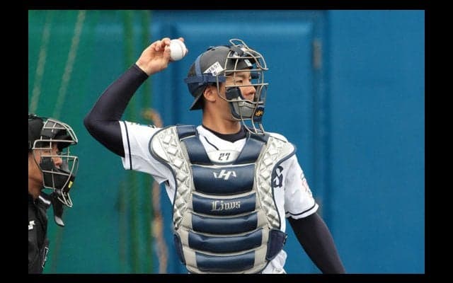 西武キャンプ名物「地獄の捕手強化練習」　さすがの下半身と“笑い”に注目