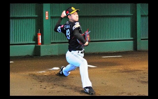 「今季中に絶対1軍で」-　手術回避の鷹18歳左腕が待望のブルペン入り