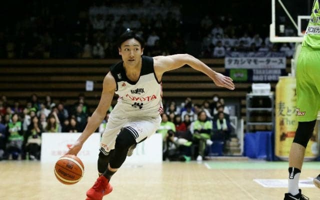 堅守を軸に抜け目のなさが光ったアルバルク東京、北海道に完勝し前日の雪辱