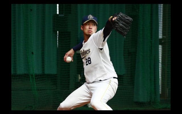 手術乗り越えて復活なるか　オリックス150キロ右腕、「28」を背負う意味