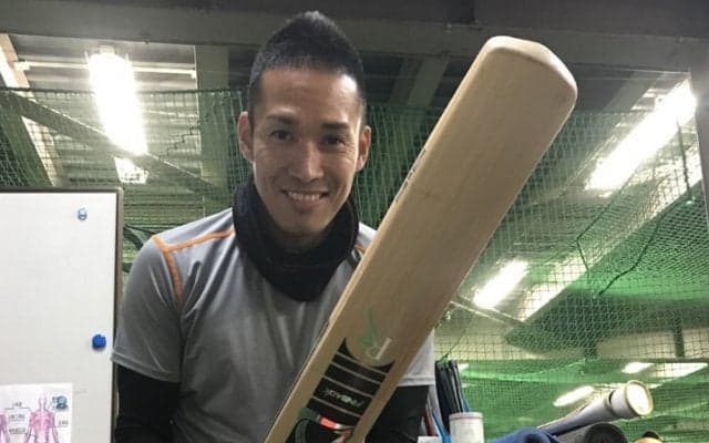 クリケット挑戦の木村昇吾、広島の元同僚からのサプライズプレゼントに感激