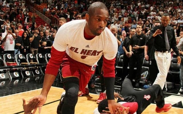 急転直下で決まったドウェイン・ウェイドのヒート帰還、マイアミ全体が大歓迎！