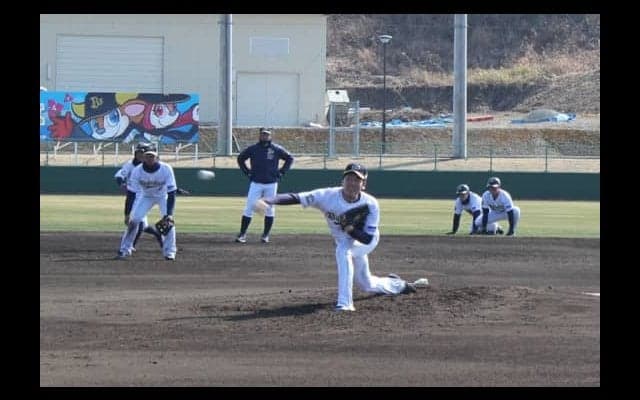 オリ山田久志臨時コーチ、サイド転向の佐藤世那に助言「簡単にはいかない」