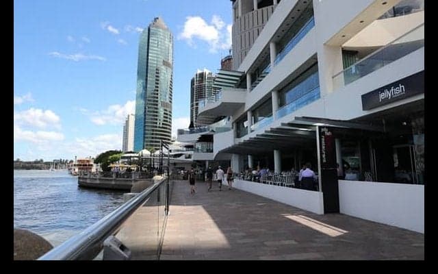  【ラグビー＆ブリスベン！ vol.2】オフィス街、川沿いのレストランで、味わう。 