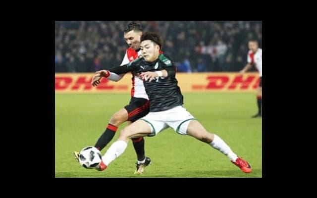 堂安律がオランダでムキムキと体重増、監督にはビシビシともの申す