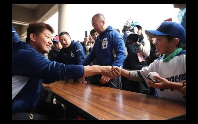 なぜ松坂大輔はファンサービスを厭わないのか　根底にある思いとは