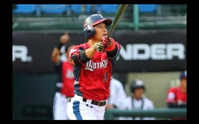 3冠王＆2年連続4割超の歴史的偉業　王柏融を直撃、145キロ「また投げるかも」