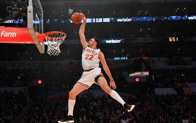 キャブズに加入したラリー・ナンスJr.が父の要請に応じ、永久欠番『22』を継承