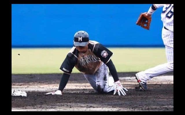 ハム清宮が2戦連続代打、四球で初出塁　続く打者が安打も…二塁手前で転倒