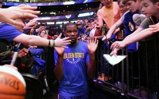 今夏フリーエージェント濃厚のケビン・デュラントがウォリアーズとの再契約を宣言