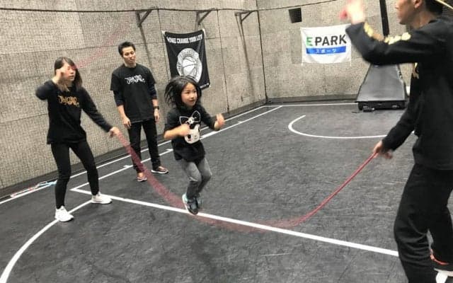 子どもの新しい体験に「ダブルダッチ」！新感覚スポーツをプロから習う1dayレッスン