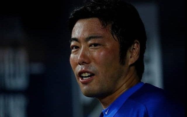 巨人復帰の上原浩治、ファンに背番号11をお披露目「よろしくお願いします！」