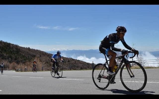 平均傾斜度8％の急傾斜を駆け上がる「車坂峠ヒルクライム大会」5月開催