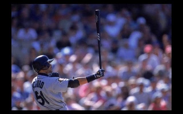 【MLB】イチロー復帰に地元は歓喜　あの“お馴染みのポーズ”が各所で蔓延!?