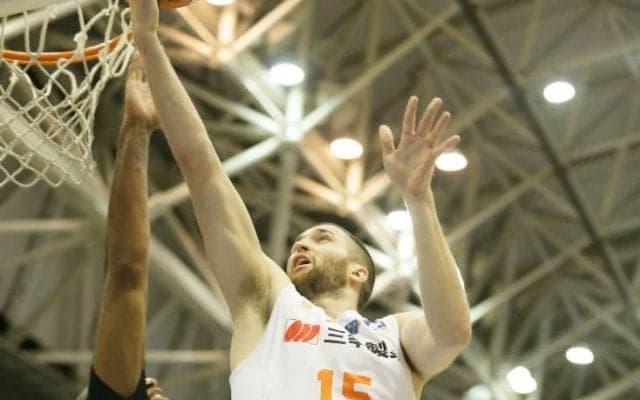 『ガス欠』に陥った横浜を終盤に突き放した新潟アルビレックスBB、5連勝で4位浮上