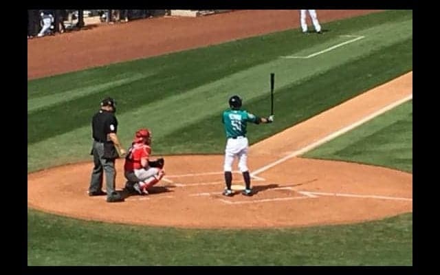 【MLB】「お帰りなさい、イチ」-復帰戦のイチローに地元TV局も終始スポットライト