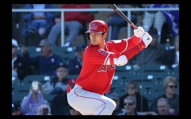 【MLB】大谷翔平、2打席連続で遊撃ゴロ　折れたバットがスタンドイン