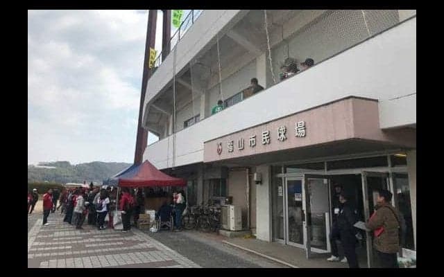 乱打戦を生み出す不思議な地方球場　語り継がれる伝説と経験者が刻む記憶