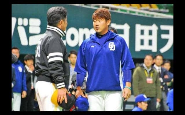 中日松坂、ヤフオクDで元同僚らと談笑　遠投で調整「課題はストレート」