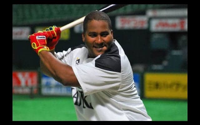 鷹デスパイネがテラス席弾含む猛打賞「質問はやめてBBQしようよ」