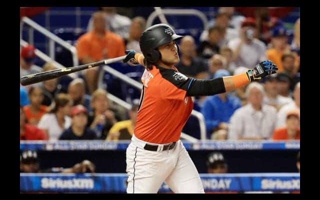 【MLB】本塁打王を父に持つ“父子鷹”の20歳　「現実離れ」の本塁打にファン「未来明るい」