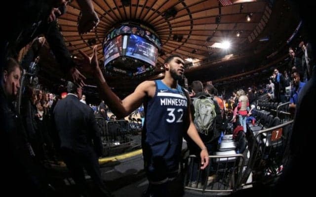 8人でニックスに勝利したティンバーウルブズ、13年ぶりに年間勝率5割以上を確定