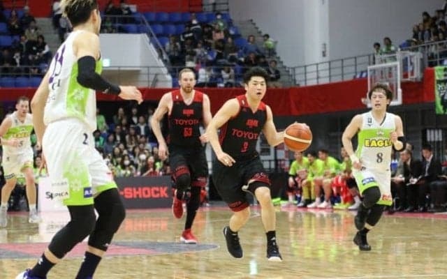 前半の貯金でレバンガ北海道の猛追をかわしたアルバルク東京、連勝を5に伸ばす