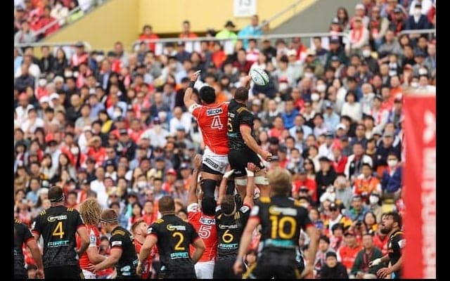  ラインアウト崩壊。5連敗サンウルブズが蘇生するには？ 