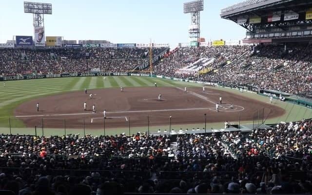 センバツ高校野球の応援ツイートをデジタルサイネージに表示