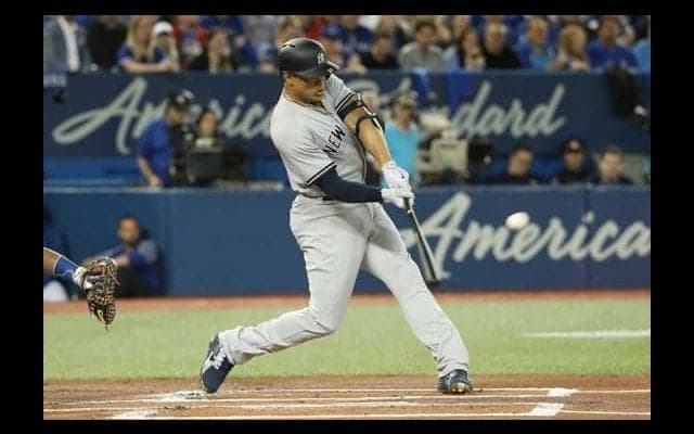 【MLB】スタントンが開幕戦初打席で先制2ラン！　ヤンキースで鮮烈デビュー