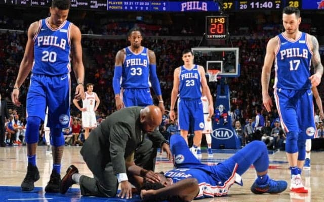 ジョエル・エンビードが眼窩骨折で離脱、プレーオフ進出を決めたシクサーズに激震
