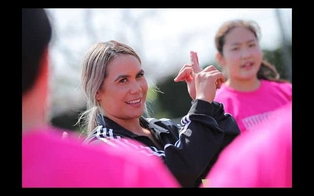 「セブンズを日本でもっと」。元NZ代表フリアナさん、女子中学生を指導。 