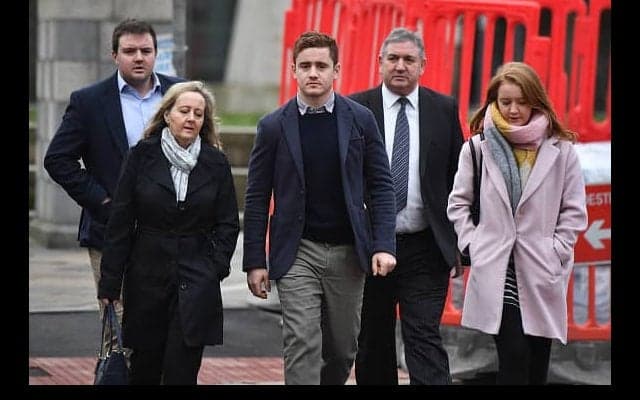  強姦容疑で逮捕されたアイルランド代表選手に無罪評決 