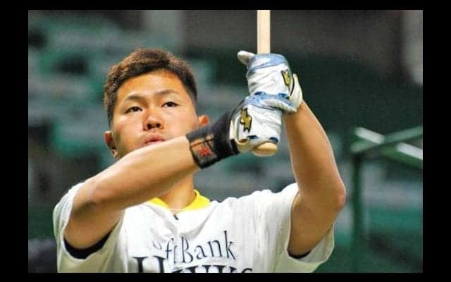 川島モデルの新バットで満塁弾　ホークス中村晃が探る長打力アップの道