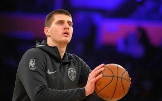 『進化型ビッグマン』二コラ・ヨキッチ、アシストで50年ぶりの快挙へ突き進む