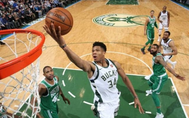 バックスの東カンファレンス8位以内が確定、2年連続のプレーオフ進出を決める