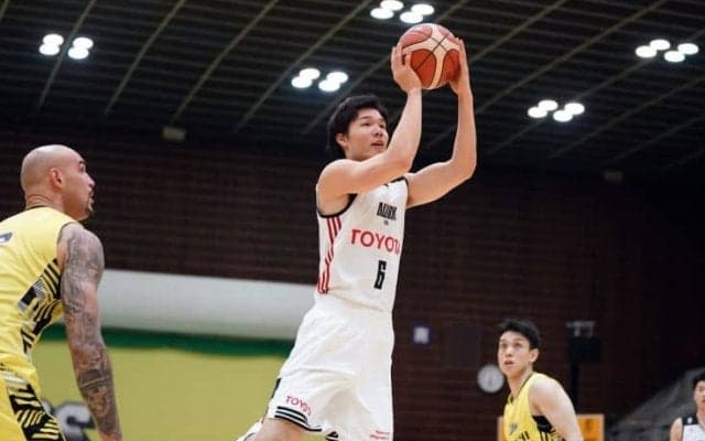 攻守ともに精度の高いプレーを見せたアルバルク東京、馬場の復帰戦を勝利で飾る