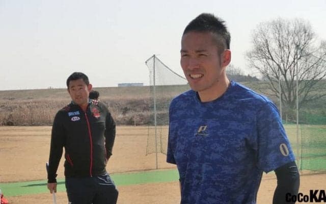 クリケット打撃の難しさ 野球にはないワンバウンドで浮き上がる球への対応