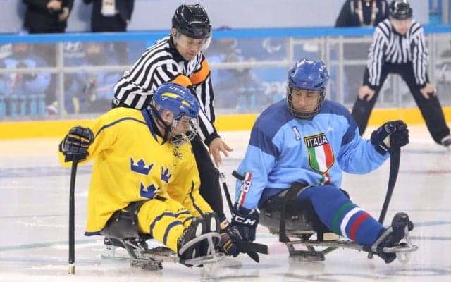 平昌パラを毅然と裁く、パラアイスホッケーの日本人レフェリー