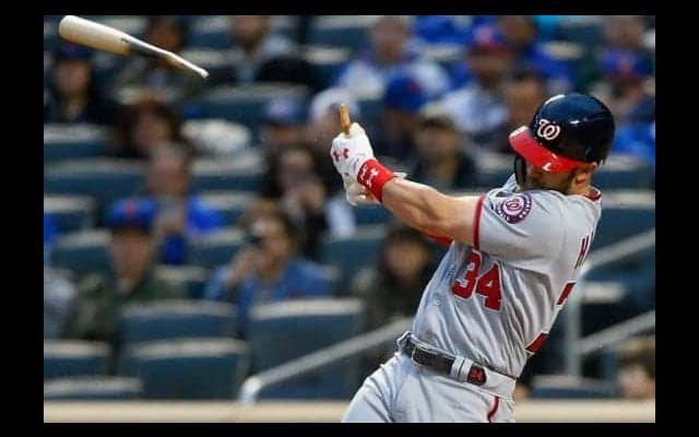 【MLB】ハーパーが驚異のバット折り本塁打　解説唖然「冗談でしょ？　冗談だよね？」