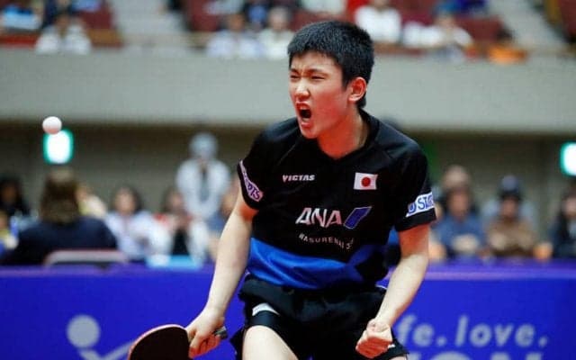 大金星の張本智和、世界ナンバーワンを倒した勝因はバックハンドにあり！