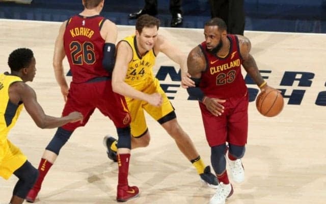 攻撃陣低調のキャバリアーズが自滅、レブロンまで不発でペイサーズに敗れる