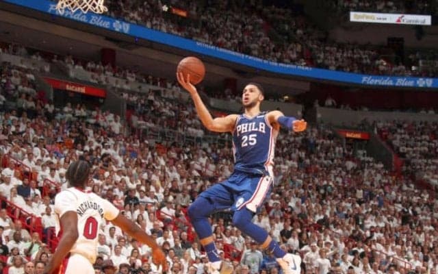 ベン・シモンズがトリプル・ダブル、シクサーズがヒートを破り1回戦突破に王手！