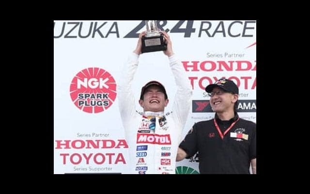 山本尚貴、２年ぶり優勝に涙。「天国のおばあちゃんが勝たせてくれた」