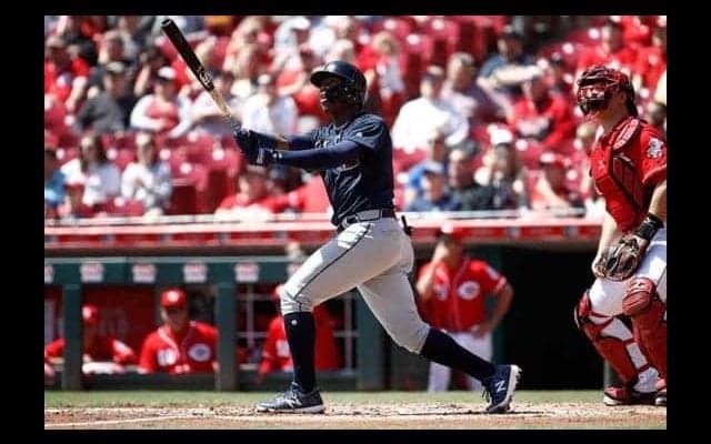 【MLB】大谷と並ぶ超有望株アクーニャが特大初本塁打　同僚はやっぱり…“無視”!?